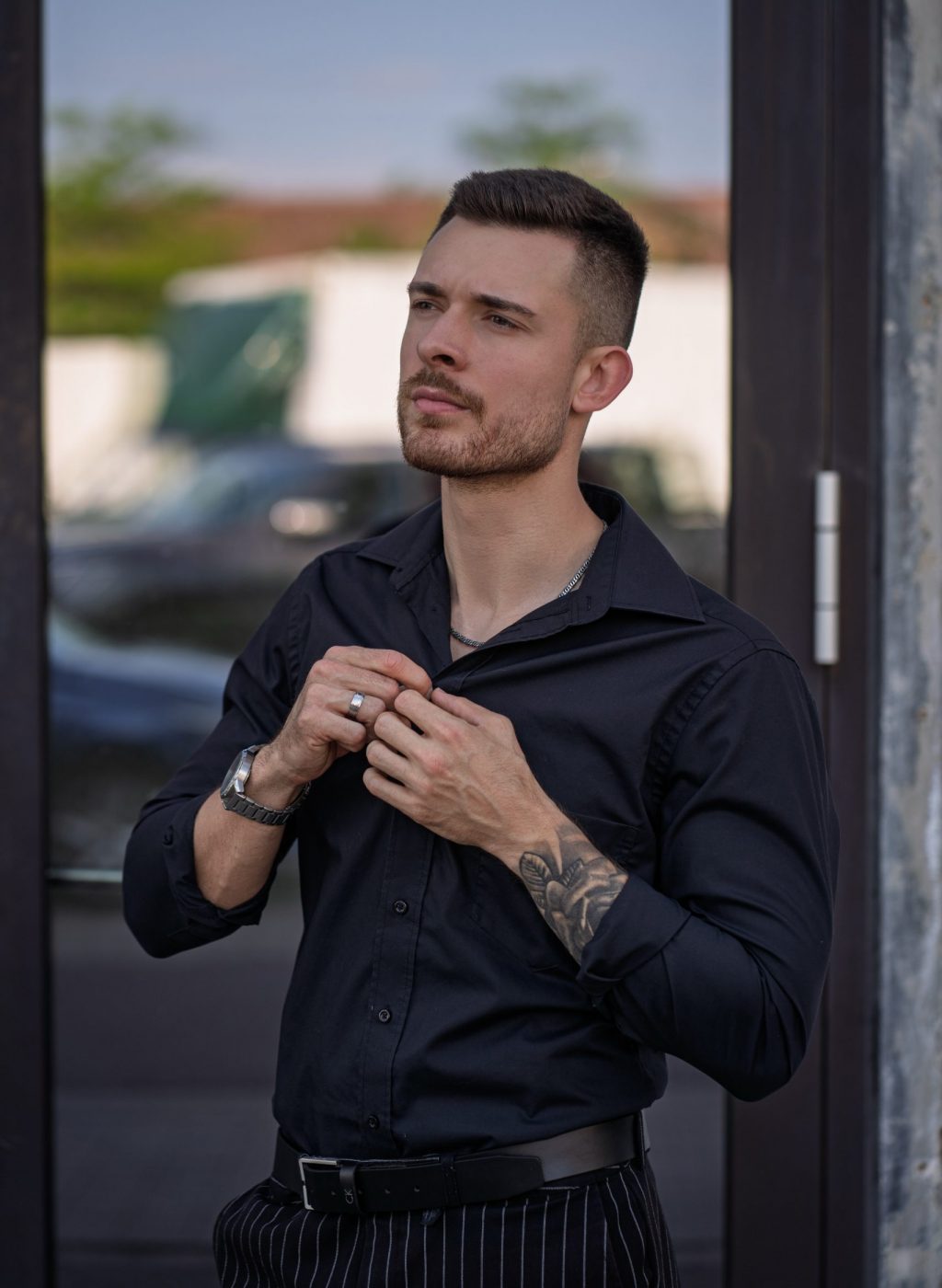 Foto 16.06.25, 18 12 09-pascal-a-schwarzes-hemd-stehend